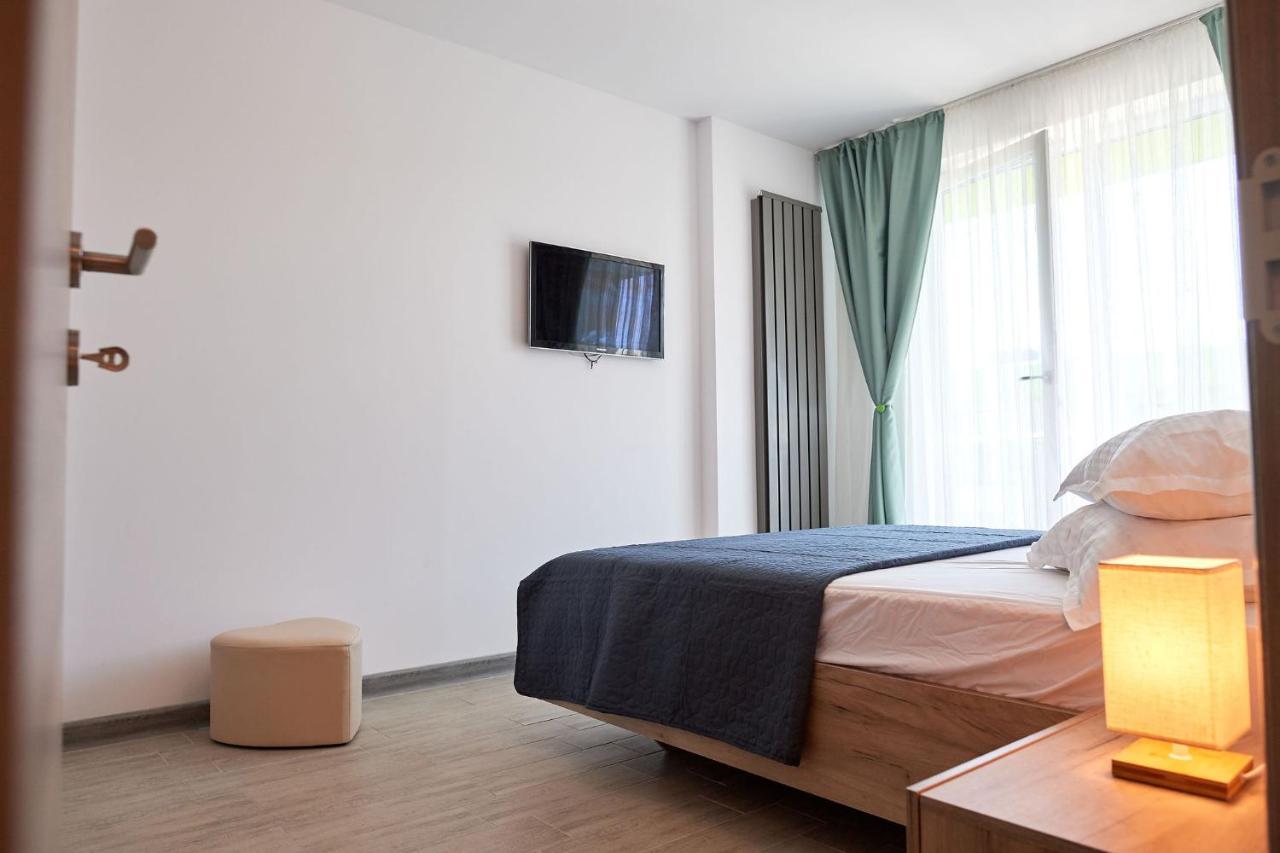 Rubic Apartment Spa N Pool Beach Resort Năvodari Kültér fotó
