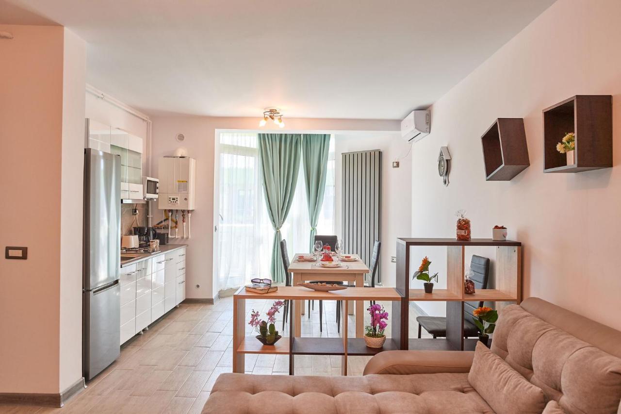 Rubic Apartment Spa N Pool Beach Resort Năvodari Kültér fotó